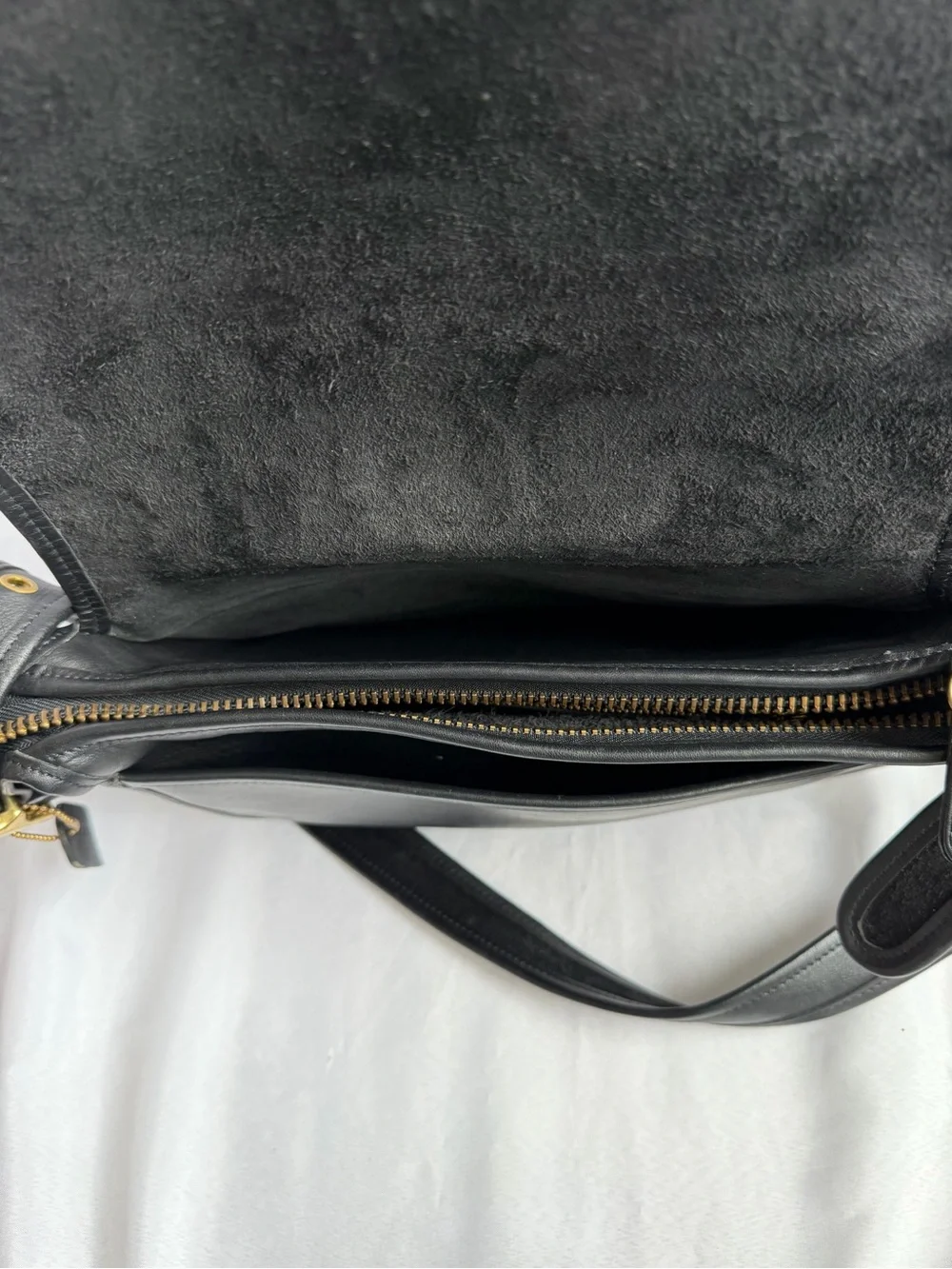 Vintage Coach Legacy Patricia 9951 Black Leather Saddle Crossbody Bag USA Era - Picture 10 of 16